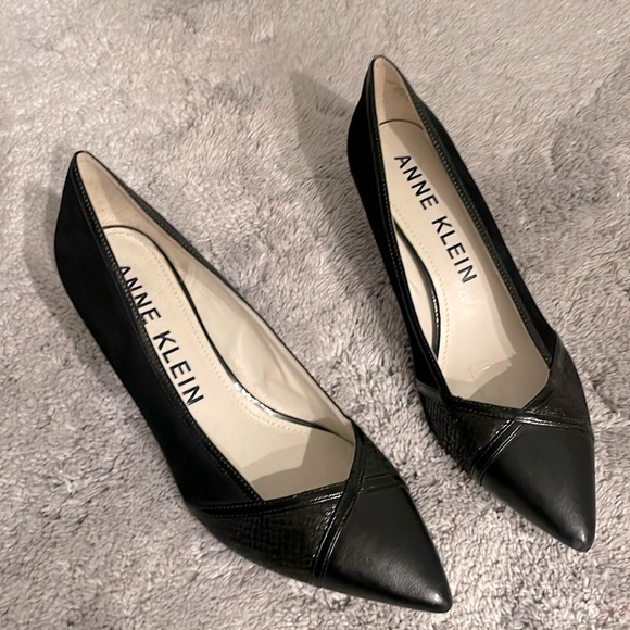 Anne Klein Shoes - Anne Klein black leather pumps, size 8.5M, EUC